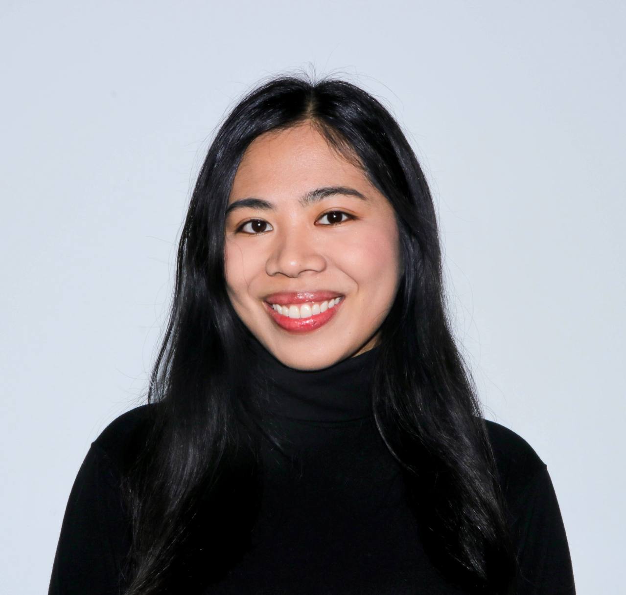 Faye Bonifacio's black & white headshot